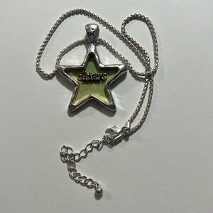 Star pendant necklace